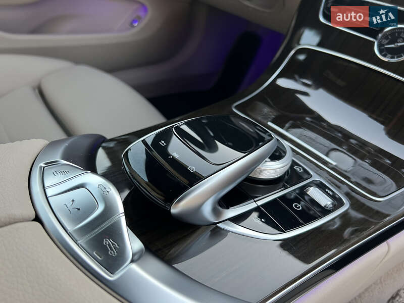 Кабриолет Mercedes-Benz C-Class 2019 в Киеве