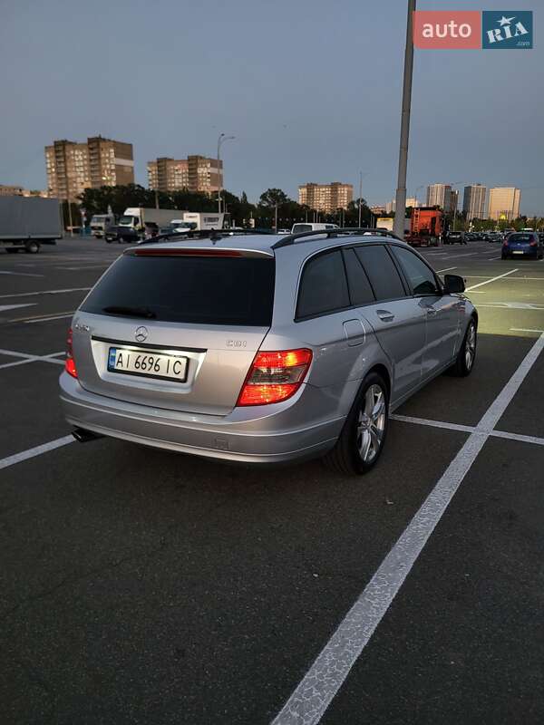 Универсал Mercedes-Benz C-Class 2008 в Киеве