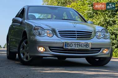 Седан Mercedes-Benz C-Class 2004 в 