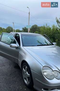 Купе Mercedes-Benz C-Class 2001 в 