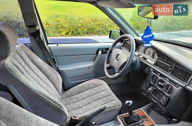 Седан Mercedes-Benz C-Class 1992 в 