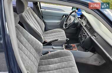 Седан Mercedes-Benz C-Class 1992 в 