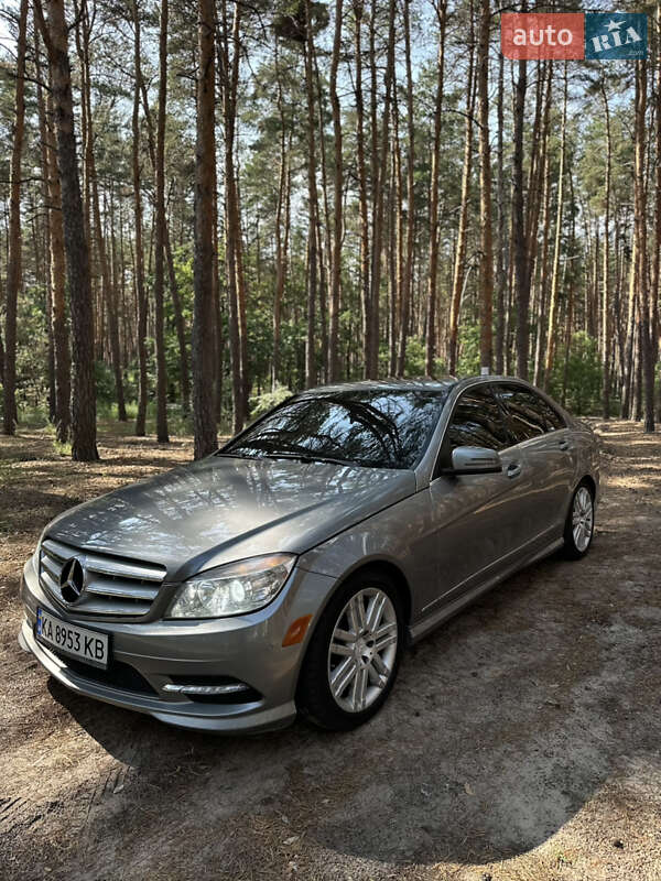 Седан Mercedes-Benz C-Class 2011 в Полтаве