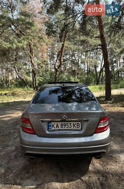 Седан Mercedes-Benz C-Class 2011 в 