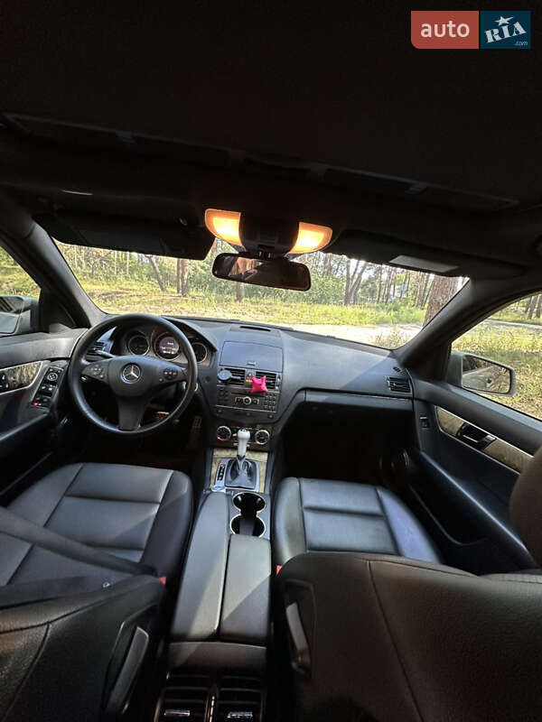 Седан Mercedes-Benz C-Class 2011 в Полтаве