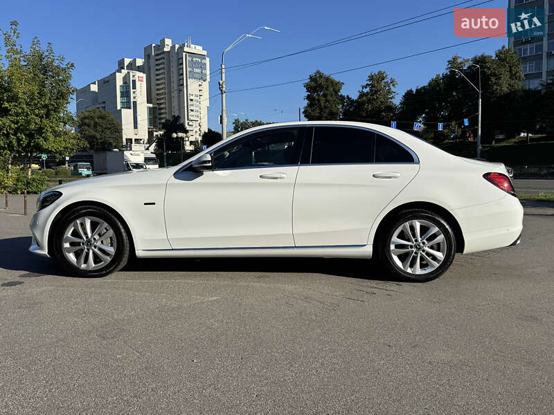 Седан Mercedes-Benz C-Class 2021 в Киеве