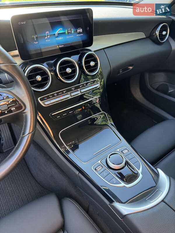 Седан Mercedes-Benz C-Class 2021 в Киеве
