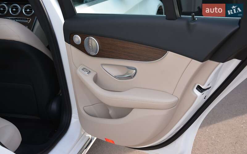 Седан Mercedes-Benz C-Class 2019 в Киеве