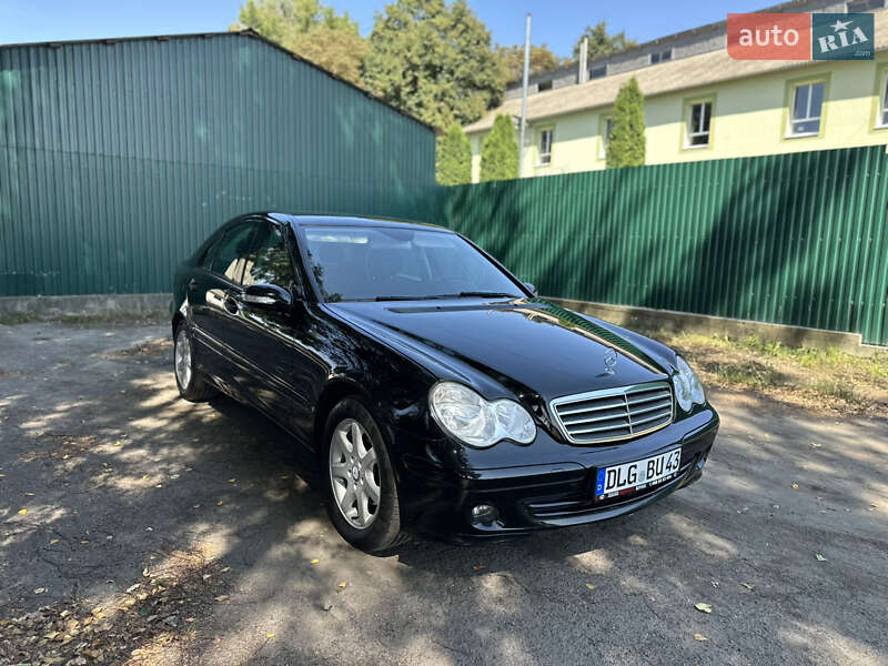 Седан Mercedes-Benz C-Class 2007 в Дубно