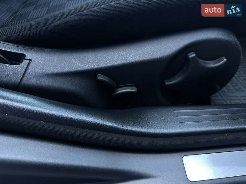 Седан Mercedes-Benz C-Class 2007 в Дубно