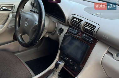 Седан Mercedes-Benz C-Class 2000 в 