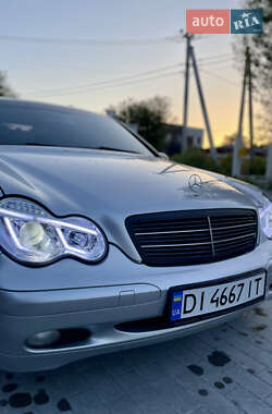 Седан Mercedes-Benz C-Class 2003 в Києві