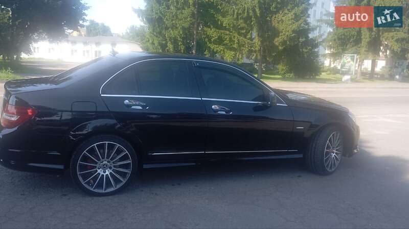 Седан Mercedes-Benz C-Class 2007 в Дубно