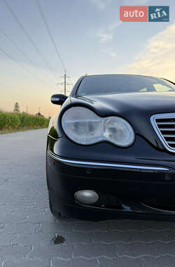 Универсал Mercedes-Benz C-Class 2003 в 