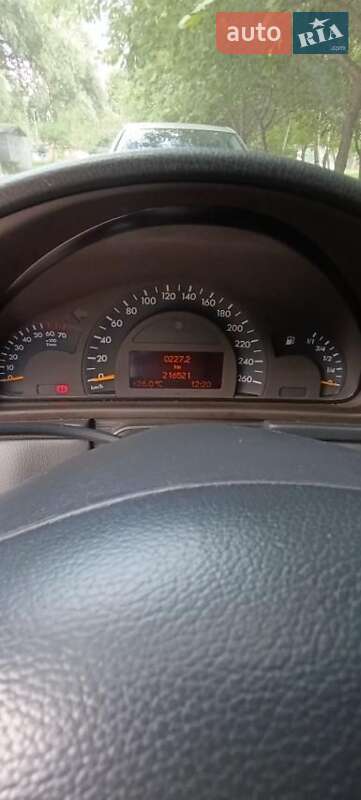 Универсал Mercedes-Benz C-Class 2004 в Киеве