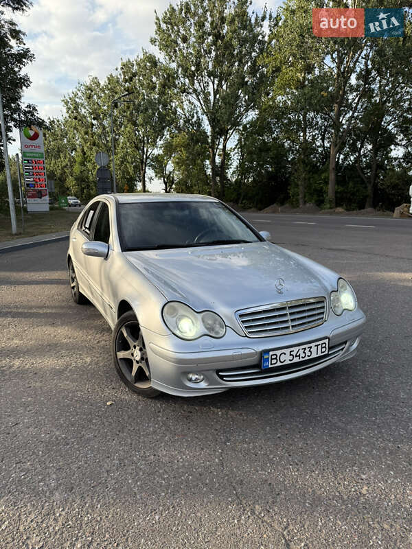 Mercedes-Benz C-Class 2006
