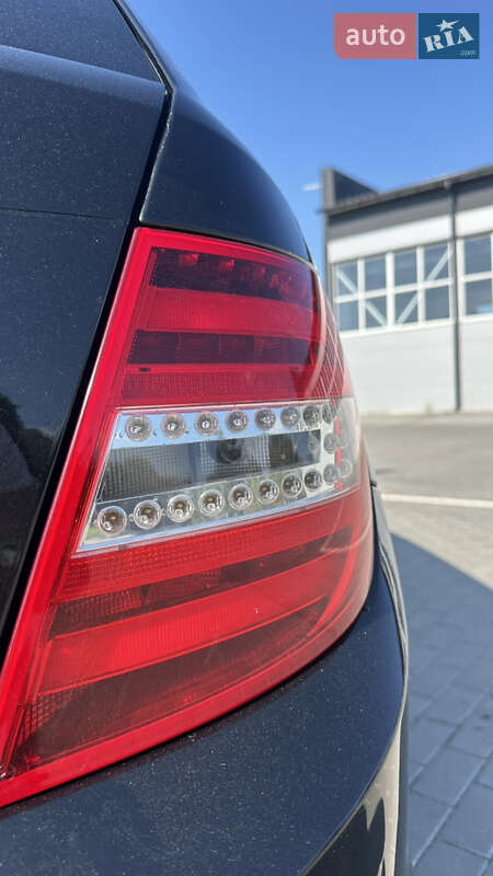 Універсал Mercedes-Benz C-Class 2011 в Бершаді