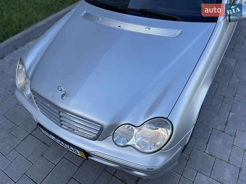 Универсал Mercedes-Benz C-Class 2005 в Ровно