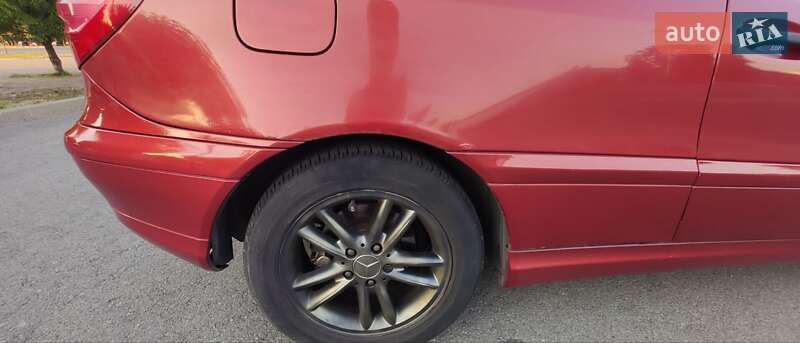Купе Mercedes-Benz C-Class 2001 в Запоріжжі