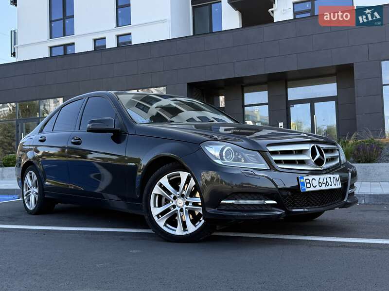 Mercedes-Benz C-Class 2011
