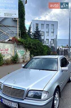 Седан Mercedes-Benz C-Class 2000 в 