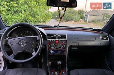 Седан Mercedes-Benz C-Class 2000 в 