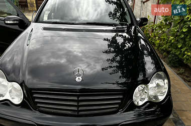 Универсал Mercedes-Benz C-Class 2005 в 