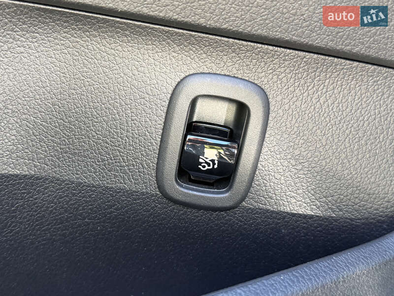 Универсал Mercedes-Benz C-Class 2023 в Киеве фото 13 Универсал Mercedes-Benz C-Class 2023 в Киеве