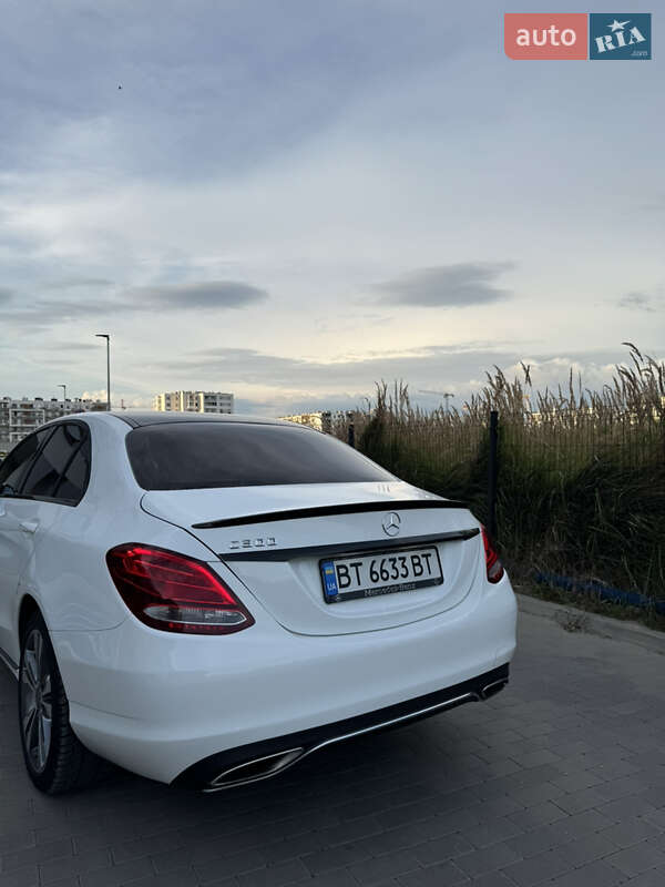 Седан Mercedes-Benz C-Class 2015 в Львове
