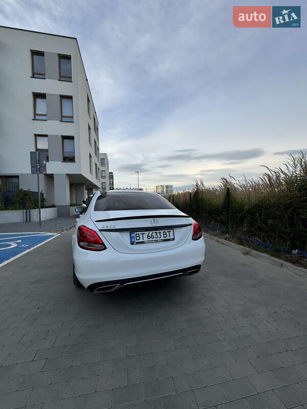 Седан Mercedes-Benz C-Class 2015 в Львове