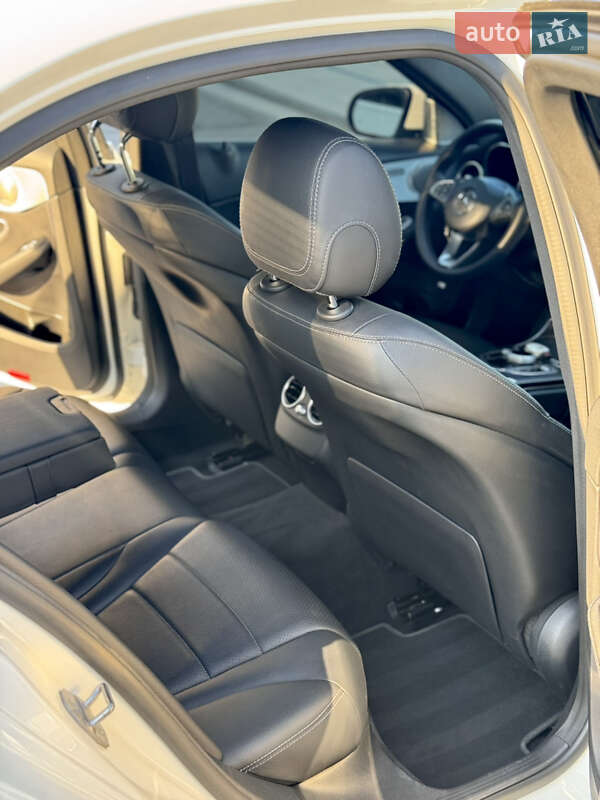 Седан Mercedes-Benz C-Class 2018 в Кропивницькому
