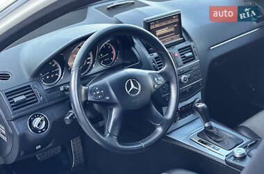 Универсал Mercedes-Benz C-Class 2009 в 