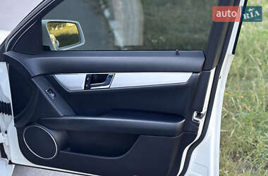 Универсал Mercedes-Benz C-Class 2009 в 