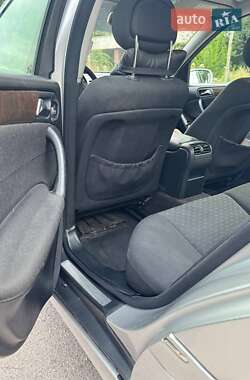 Седан Mercedes-Benz C-Class 2004 в 