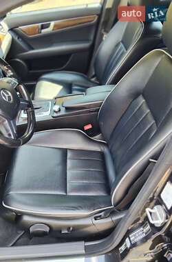 Седан Mercedes-Benz C-Class 2012 в 