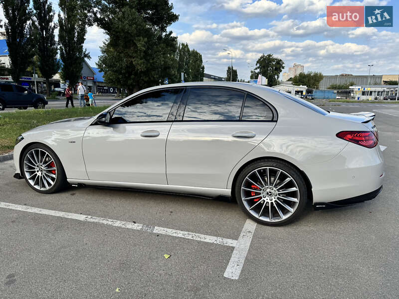 Mercedes-Benz C-Class 2021