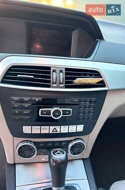 Универсал Mercedes-Benz C-Class 2011 в 
