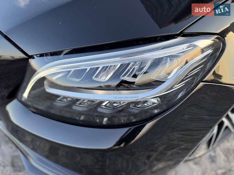 Седан Mercedes-Benz C-Class 2019 в Днепре