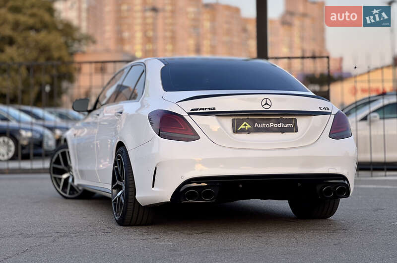 Седан Mercedes-Benz C-Class 2019 в Киеве