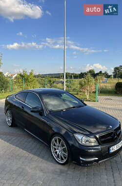 Купе Mercedes-Benz C-Class 2012 в 