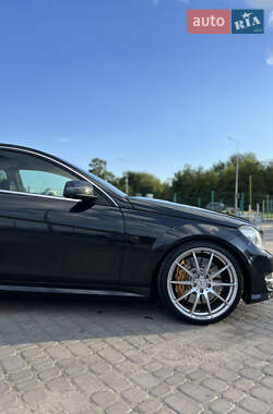 Купе Mercedes-Benz C-Class 2012 в 