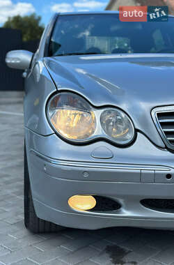 Седан Mercedes-Benz C-Class 2001 в 