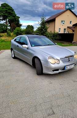 Купе Mercedes-Benz C-Class 2001 в 