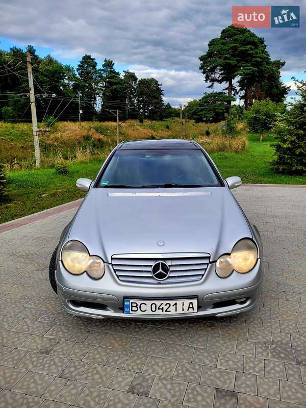 Купе Mercedes-Benz C-Class 2001 в Львове фото 19 Купе Mercedes-Benz C-Class 2001 в Львове