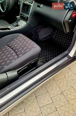 Купе Mercedes-Benz C-Class 2001 в 