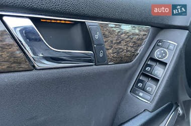 Седан Mercedes-Benz C-Class 2009 в 