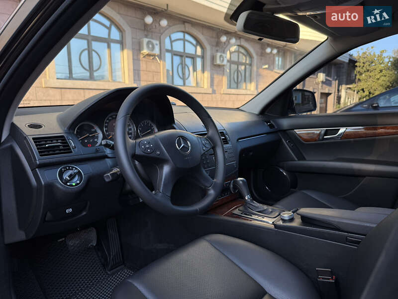 Седан Mercedes-Benz C-Class 2007 в Миколаєві