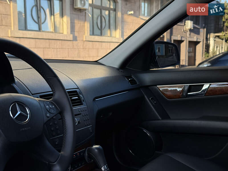 Седан Mercedes-Benz C-Class 2007 в Миколаєві