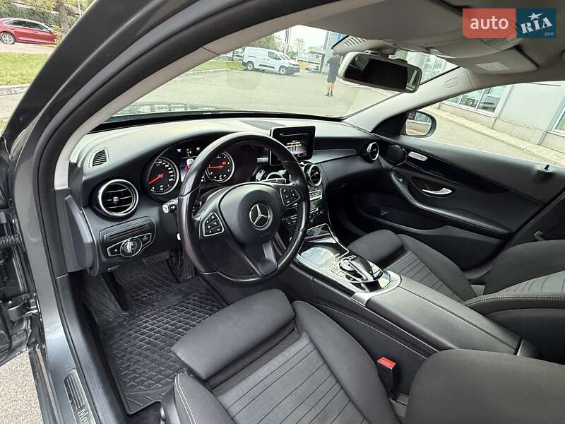 Универсал Mercedes-Benz C-Class 2018 в Киеве фото 15 Универсал Mercedes-Benz C-Class 2018 в Киеве