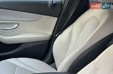 Седан Mercedes-Benz C-Class 2018 в 